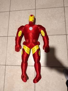 32" Marvel Avengers Jumbo Iron Man Deluxe Plush Figure